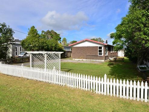 363 Whangaparaoa Road, Stanmore Bay