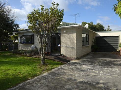 6 Panama Street, Martinborough