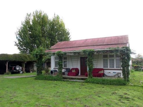 16 Railway Road, Ikamatua