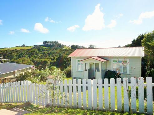 6 Waitai Road, Ostend