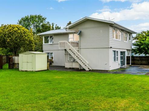 37 Totaravale Drive, Totara Vale