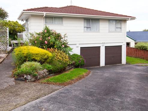 15 Athena Drive, Totara Vale