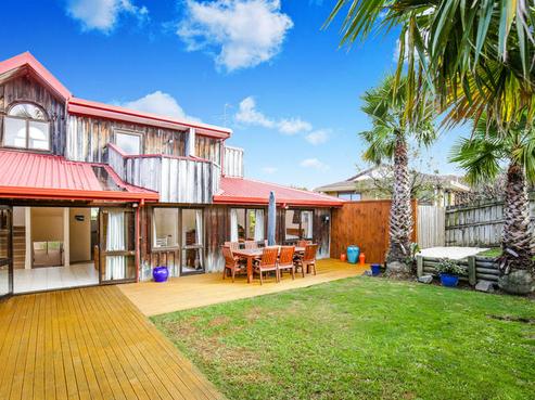 8 Fairbanks Place, Glendene