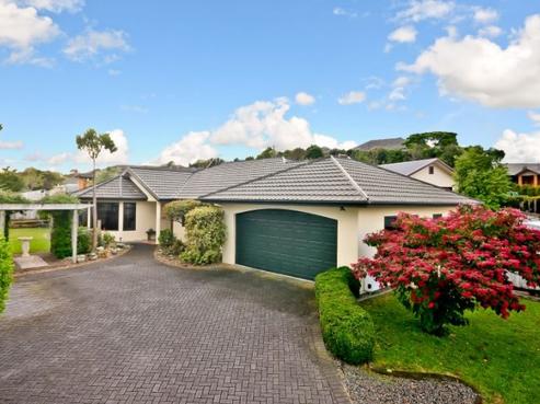 86 Ayrshire Drive, Grandview Heights