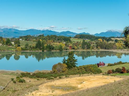 62 Bronte Road East, Mahana