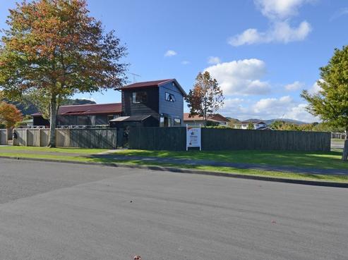 2 Donegal Grove, Birchville