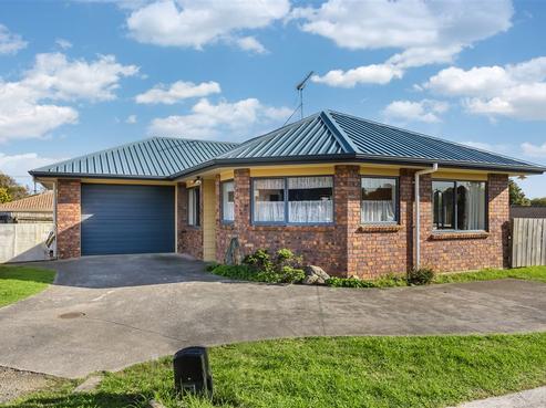 27F Gibson Road, Tuakau