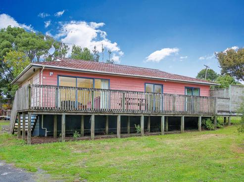 25 Township Road, Waitakere