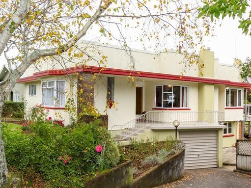 8 Mahoe Street, Strandon
