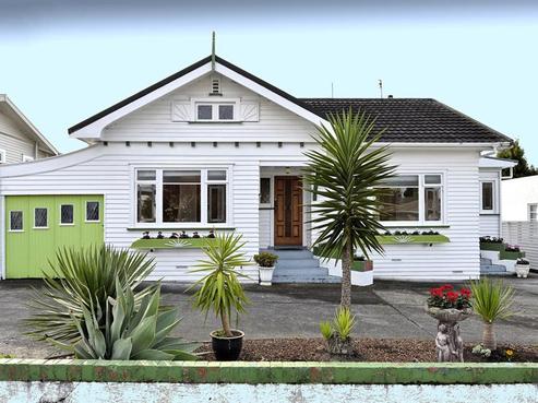 1061 Great North Road, Point Chevalier