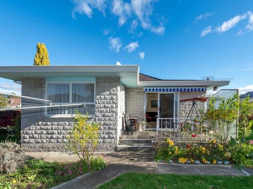 11A Porritt Place, Stoke