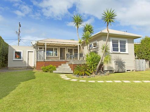 1056 Whangaparaoa Road, Tindalls Beach