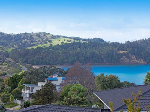 9 Sykes Avenue, Hatfields Beach