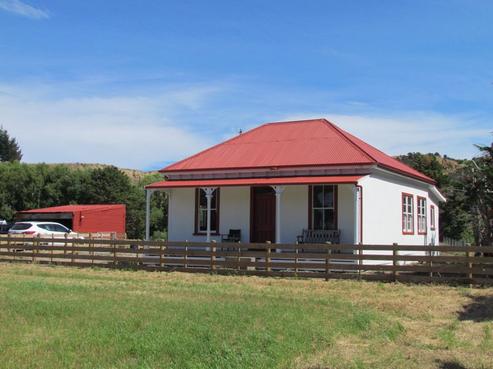 586 Gladstone Road, Gladstone