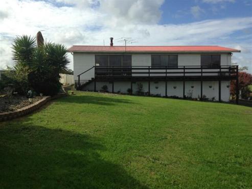 2223 Buckland Road, Buckland