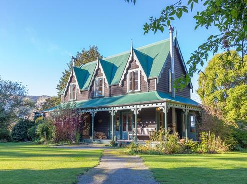 341 Le Bons Bay Road, Le Bons Bay