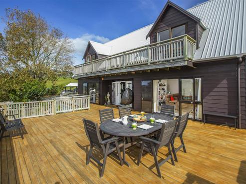 9 Tamahunga Drive, Matakana
