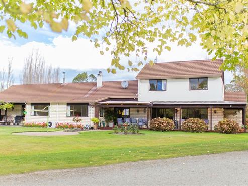 230 Lees Road, Woodend Beach