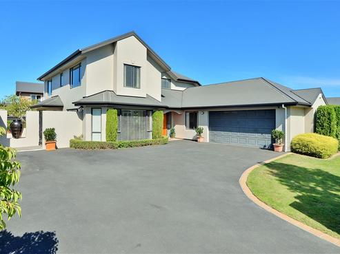 12 Glasnevin Drive, Casebrook