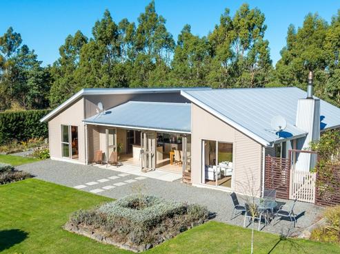 76 Terrace Road, Cust