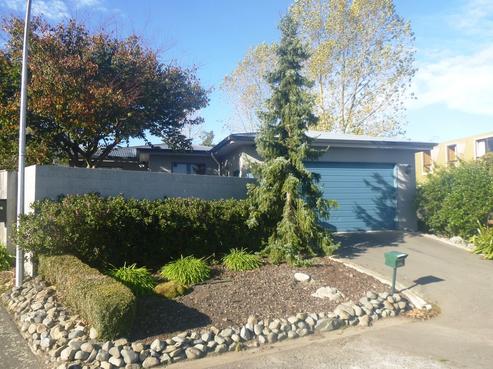 16 Collins Drive, Waikuku Beach