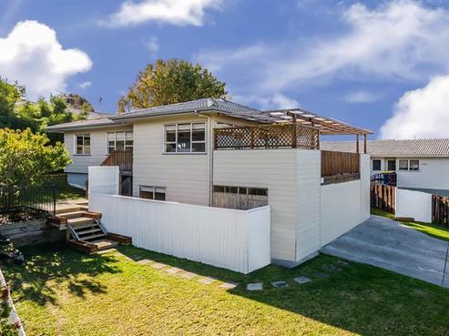 32 Athena Drive, Totara Vale