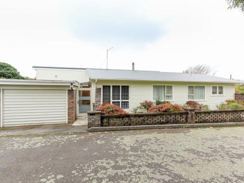 27A Montana Place, Merrilands