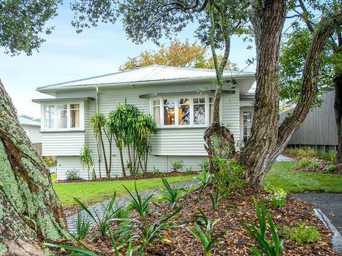 9 Mountain View Road, Morningside