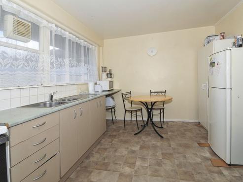 2/94 Pharazyn Street, Melling