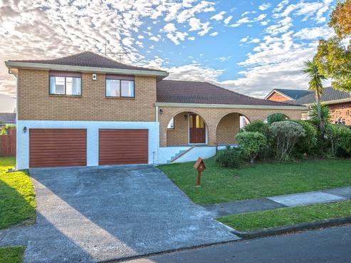 7 Parramatta Place, Botany Downs