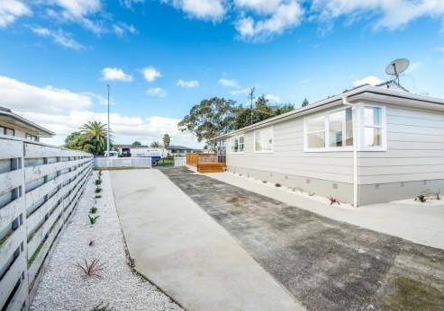 375 Roscommon Road, Clendon Park