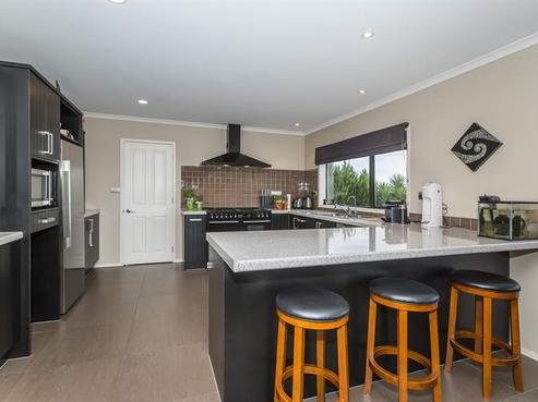 34 Lough Bourne Drive, Pukekohe