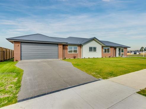 12 Tiritiri Moana Drive, Pegasus