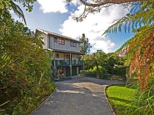 95 Anawhata Road, Piha