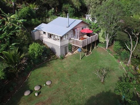 69 Hill Road, Palm Beach