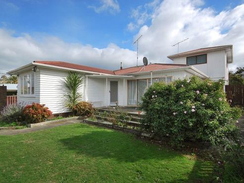 38 Wallace Street, Featherston