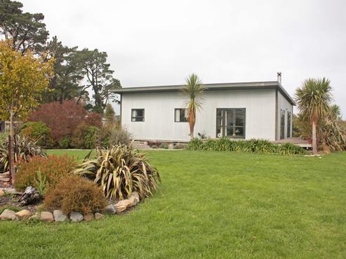 77 Waite Street, Featherston