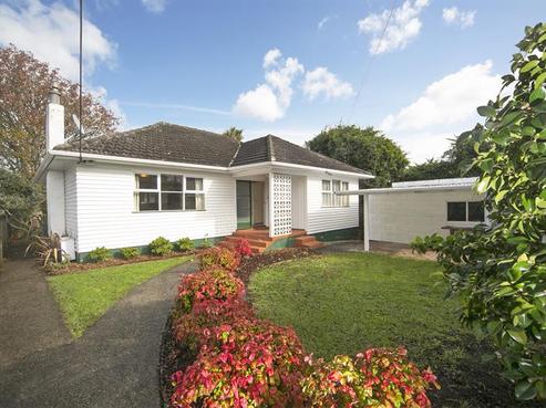 26 Netherlands Avenue, Kelston