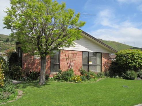 1/33 Laing Crescent, Heathcote Valley