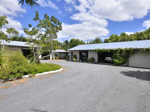 40 Pukeoware Road, Waiuku