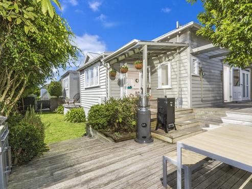2/16 Church Street, Northcote Point