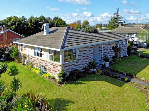 1 Burns Court, Enderley