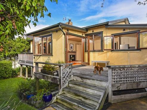 79 East Coast Road, Castor Bay