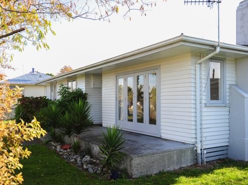 603 Park Road South, Akina