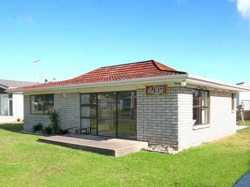 209A Given Avenue, Whangamata