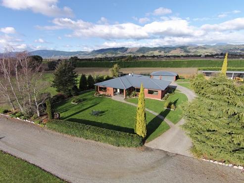 61 Ranzau Road West, Hope