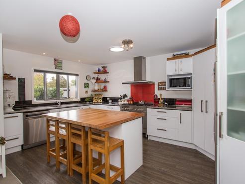 8 Sam Meads Way, Greytown