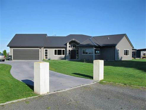 15 Silk Road, Okauia