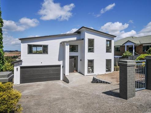18 Taroka Close, Pinehill