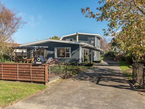85 Eatwell Avenue, Paraparaumu Beach
